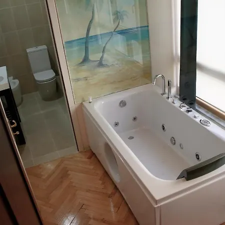De Paris Hotel 4*