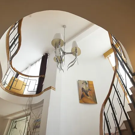 Szálloda De Paris 4*